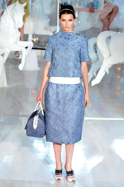 Look 22